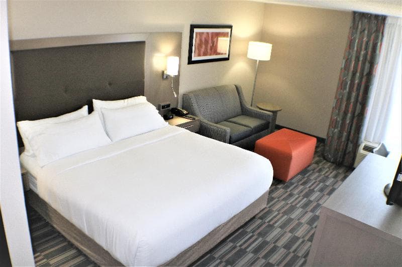 Holiday Inn Express Woodstock-Shenandoah Valley 4