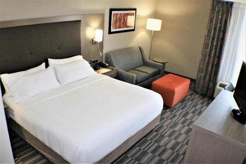 Holiday Inn Express Woodstock-Shenandoah Valley 5