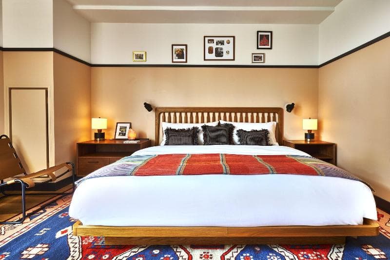 Eaton Hotel photo 1