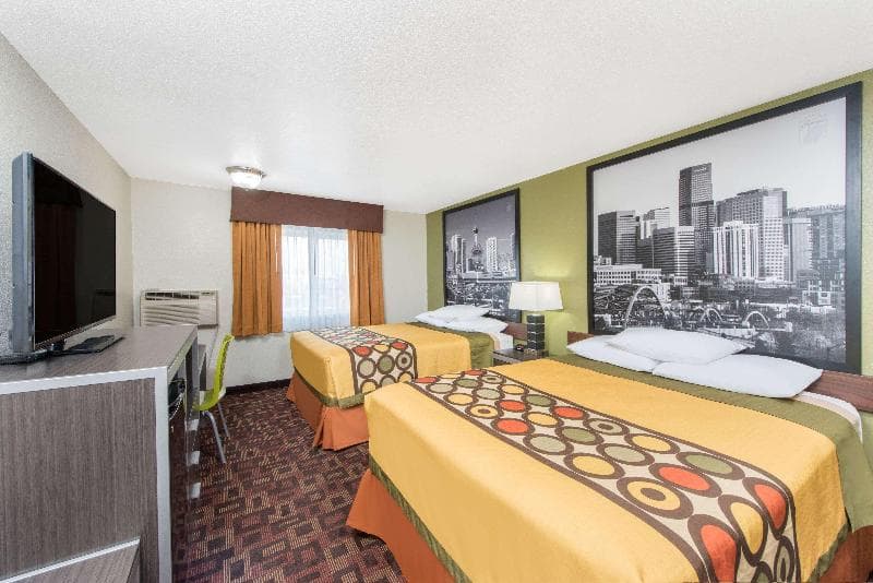 Super 8 By Wyndham Moberly 4