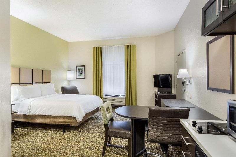 Candlewood Suites Virginia Beach/Norfolk 3