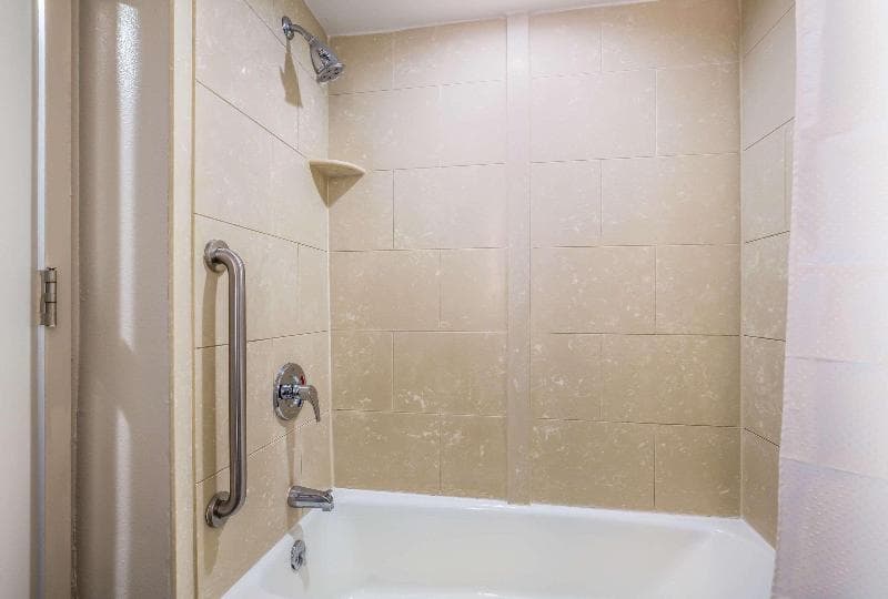Country Inn & Suites by Radisson, Virginia Beach (Oceanfront), VA 4