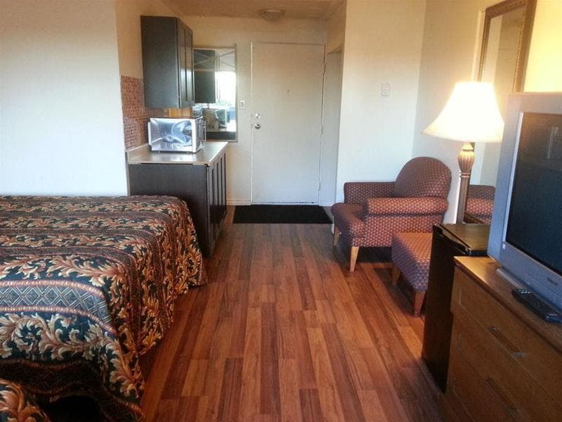 The New 401 Inn main