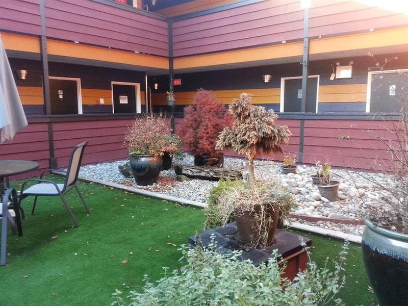 The New 401 Inn photo 1