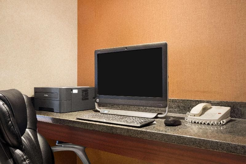 Days Inn & Suites by Wyndham Langley photo 1