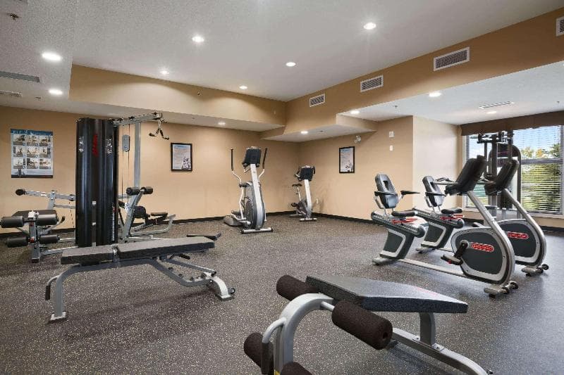 Microtel Inn & Suites by Wyndham Blackfalds Red Deer North 2
