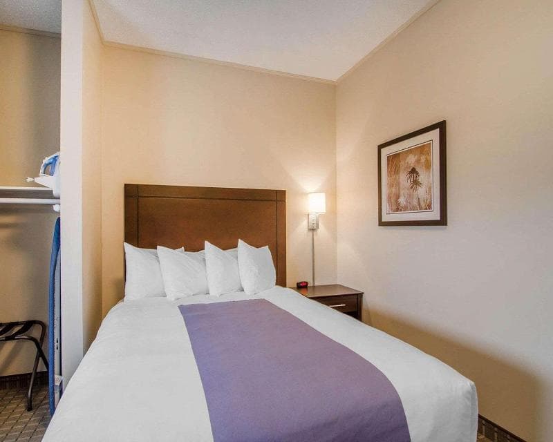 Quality Inn & Suites Kindersley photo 1
