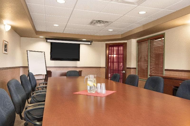 Days Inn by Wyndham Thunder Bay North photo 1