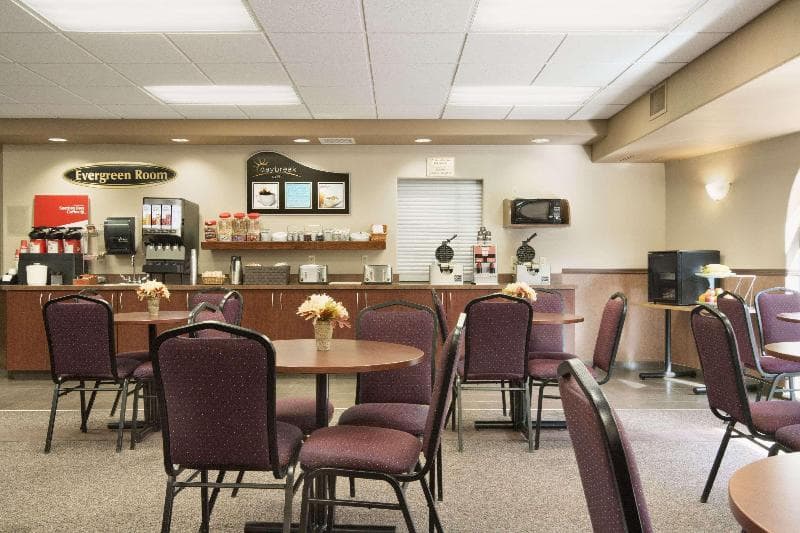 Days Inn by Wyndham Thunder Bay North 4