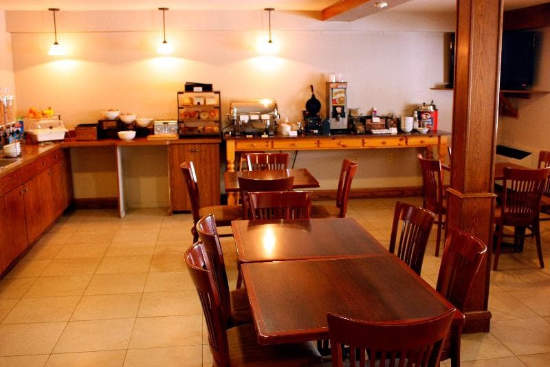 Country Inn & Suites by Radisson, Saskatoon, SK 3