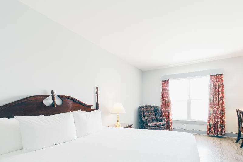 The Loyalist Country Inn 4