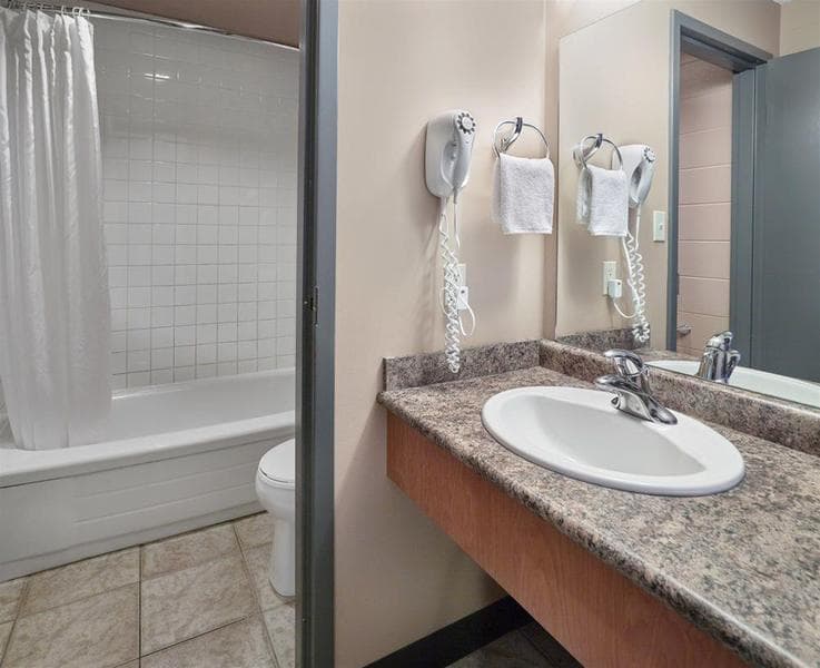 Bonnyville Neighbourhood Inn main