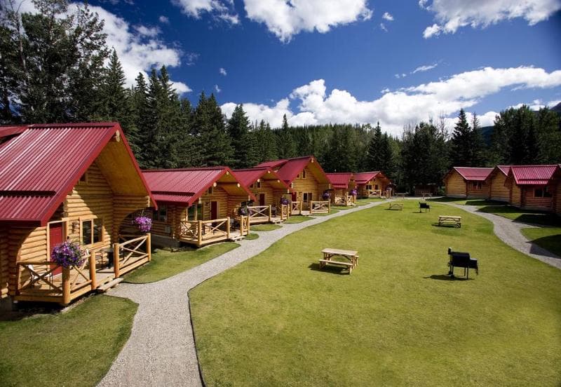 Miette Mountain Cabins 4
