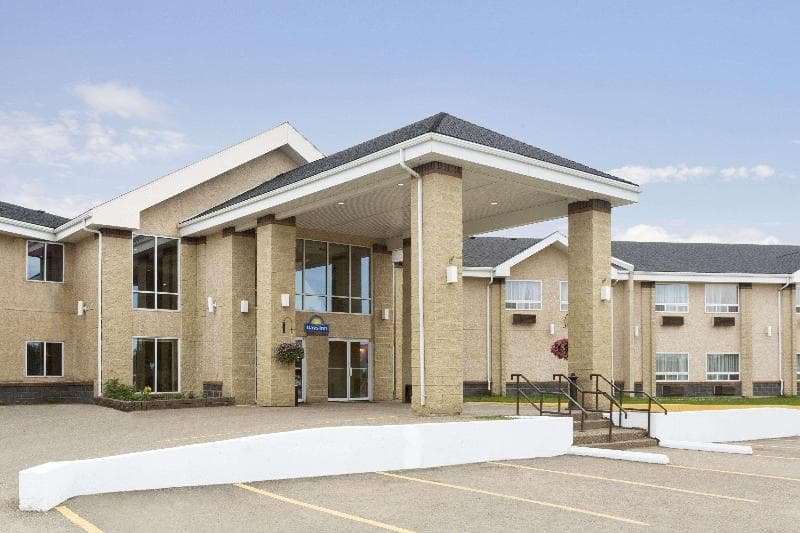 Days Inn By Wyndham High Prairie 5