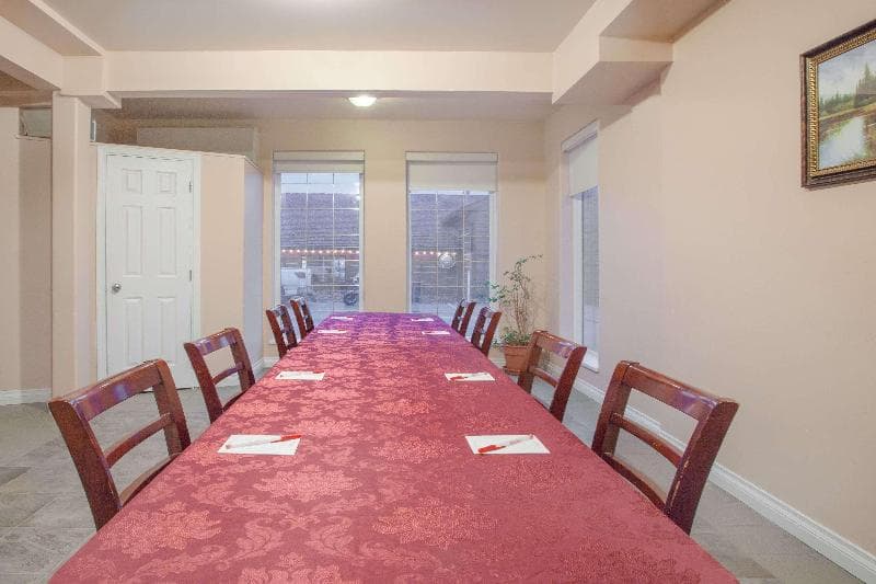 Ramada by Wyndham 100 Mile House 1