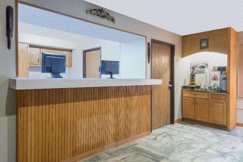 Super 8 by Wyndham Youngstown/Austintown 5