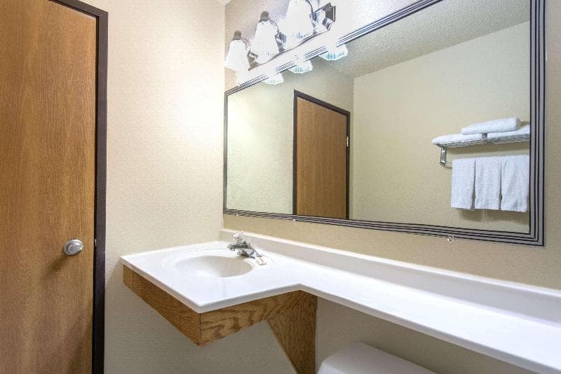 Super 8 by Wyndham Youngstown/Austintown 4