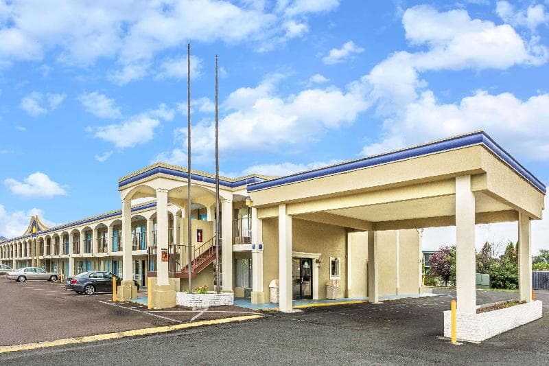 Days Inn By Wyndham Ashland 5