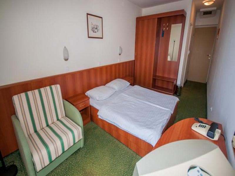 Lavanda Hotel 4