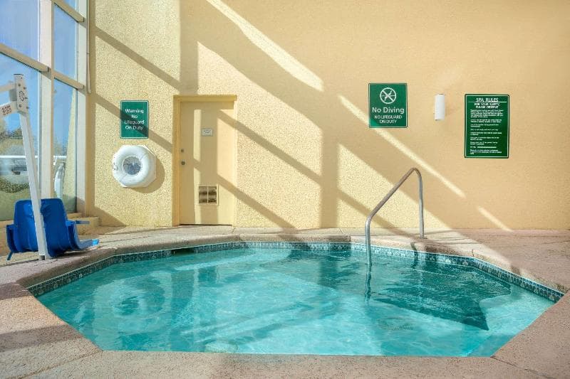 La Quinta Inn & Suites By Wyndham Springdale 3