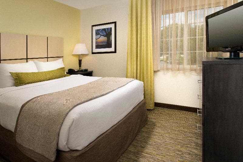 Candlewood Suites Richmond South 3
