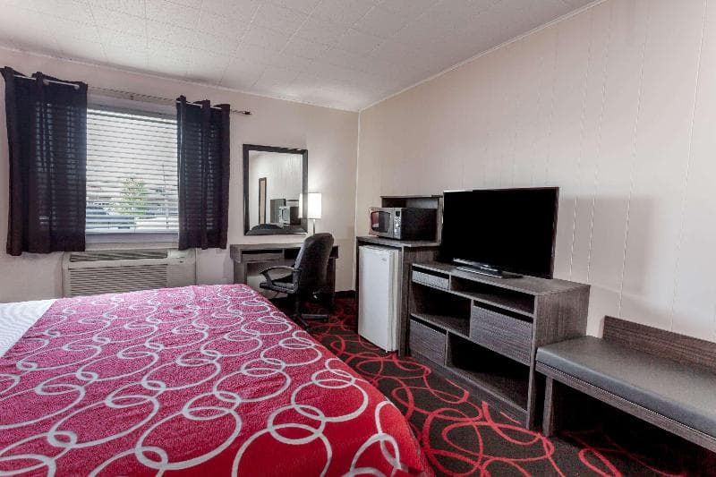 Super 8 By Wyndham Kirkland Lake 4