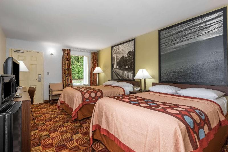 Super 8 by Wyndham Fayetteville main