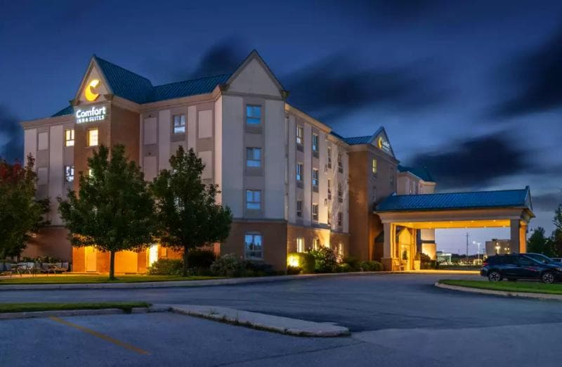 Holiday Inn Express & Suites Kincardine - Downtown photo 1