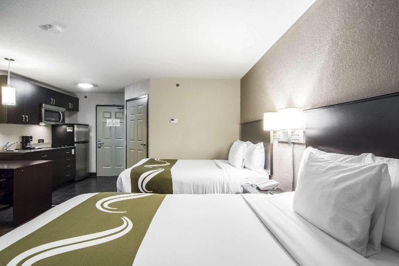 Quality Inn & Suites Thompson 4