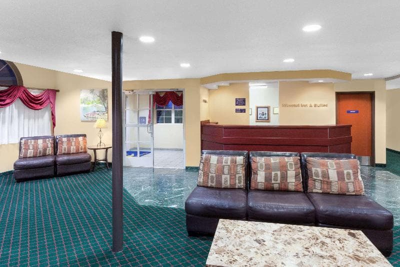 Microtel Inn & Suites by Wyndham Wellton 4