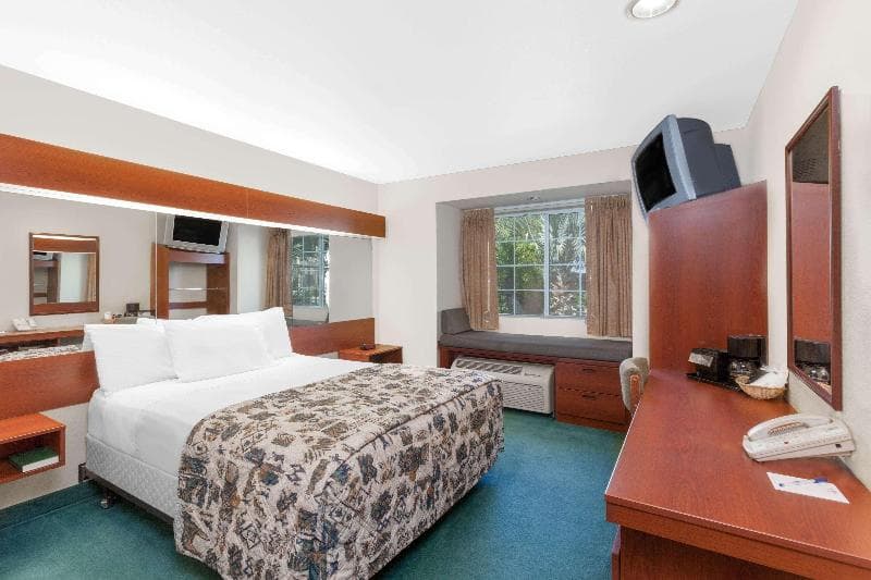 Microtel Inn & Suites by Wyndham Wellton photo 1