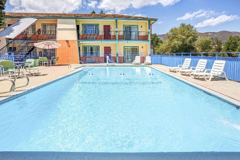 Super 8 By Wyndham Yreka 5