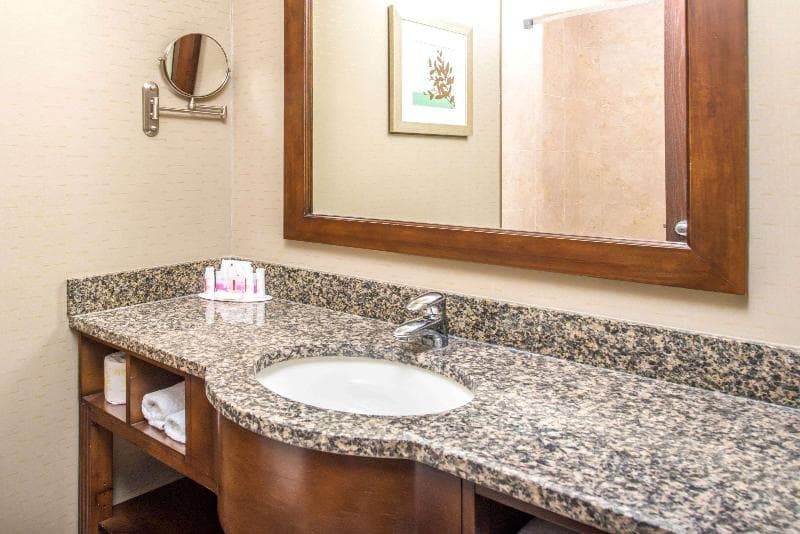 Ramada By Wyndham Saskatoon 5