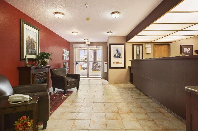 Super 8 By Wyndham Whitecourt 5