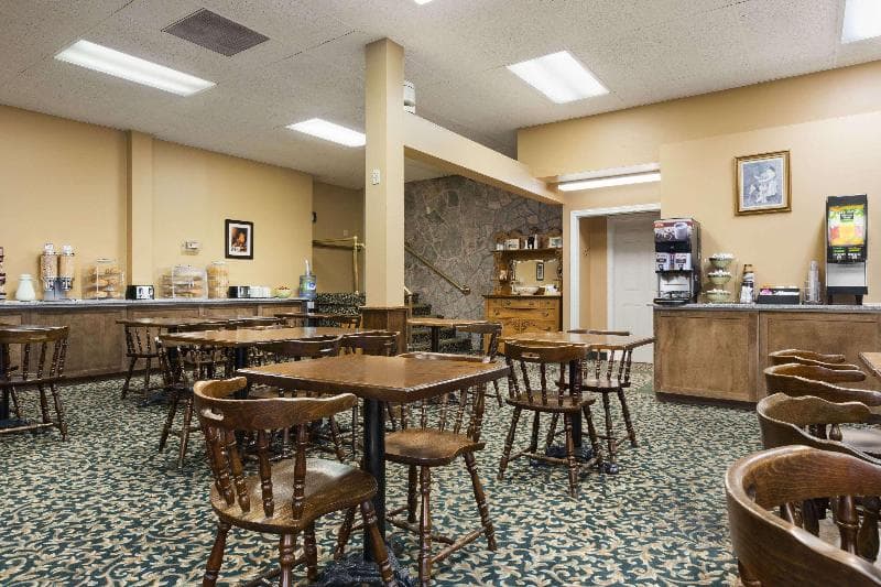 Days Inn By Wyndham Brockville 2