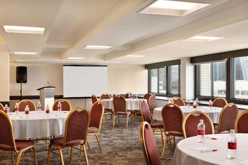 Ramada Plaza by Wyndham Regina Downtown photo 1
