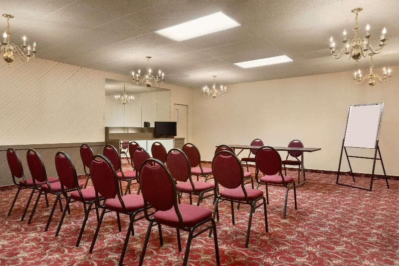 Travelodge By Wyndham Baie-Comeau photo 1