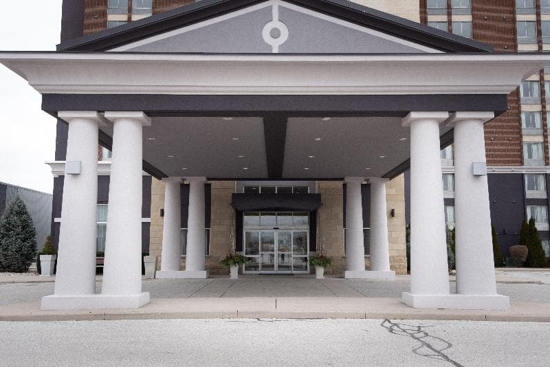 Holiday Inn Express & Suites Chatham South photo 1