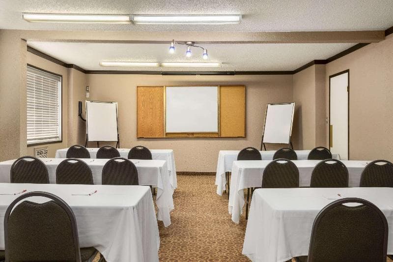 Ramada By Wyndham Prince Albert photo 1