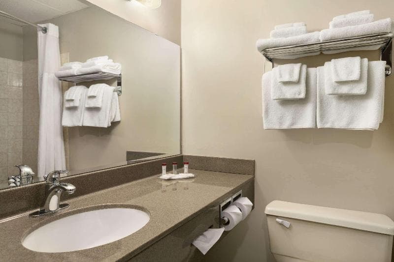 Ramada By Wyndham Prince Albert 4