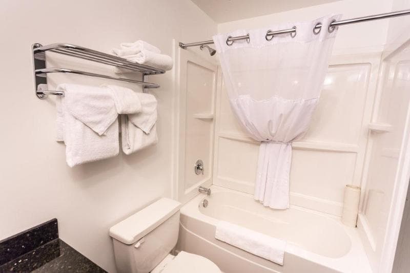 Prestige Hudson Bay Lodge, Bw Premier Collection 4