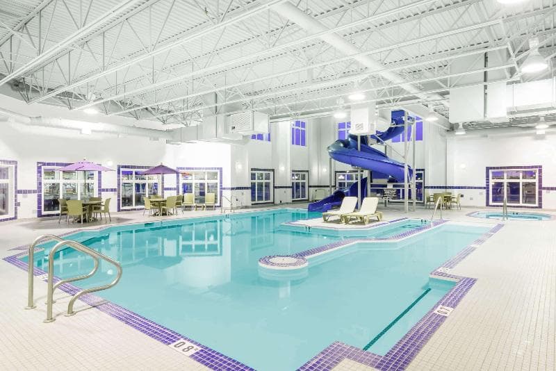 Ramada by Wyndham Olds photo 1
