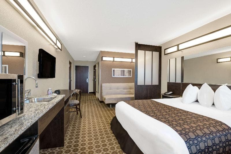 Microtel Inn & Suites by Wyndham Williston 3