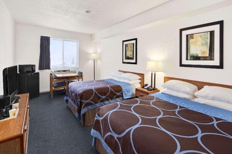 Super 8 By Wyndham Swift Current 4