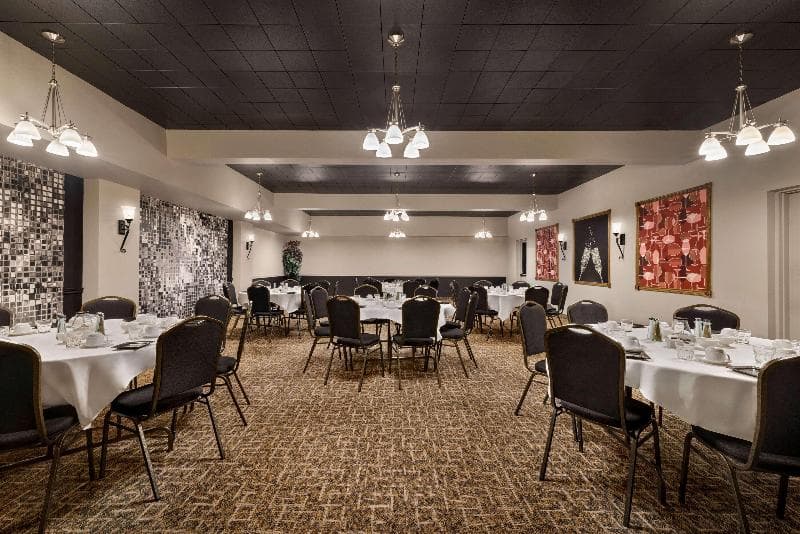 Super 8 By Wyndham Sarnia photo 1