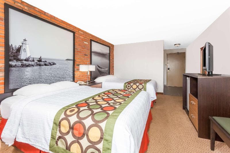 Super 8 By Wyndham Sudbury 4
