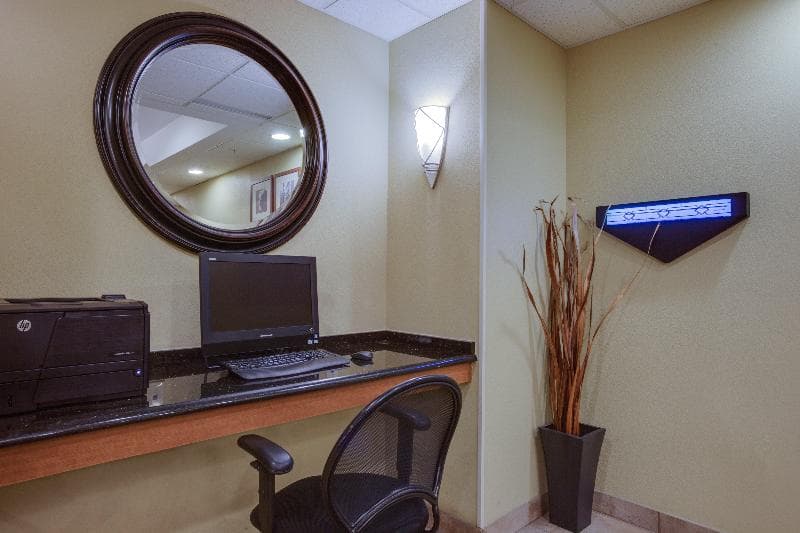 Candlewood Suites Richmond Airport 4