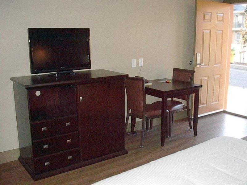 Vedder River Inn 3
