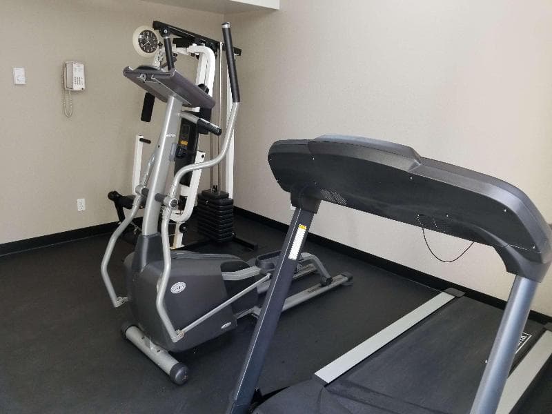 SureStay Plus Hotel by Best Western Lethbridge 2
