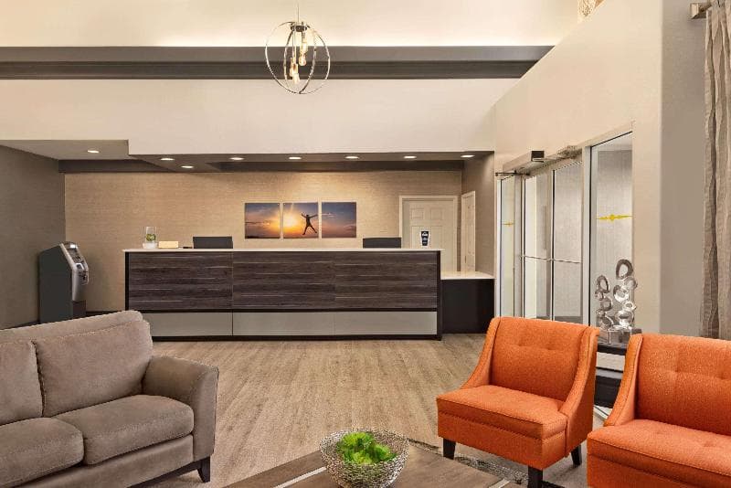 Days Inn by Wyndham Saskatoon 2